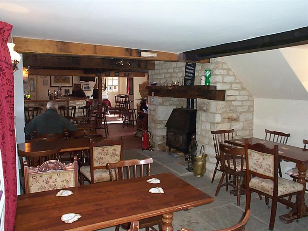 Hotel The Fox & Hounds Faringdon Exterior foto